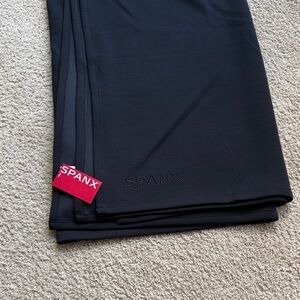 SPANX AirEssentials Blanket